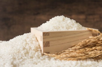 古い米が美味しく炊ける炊飯器